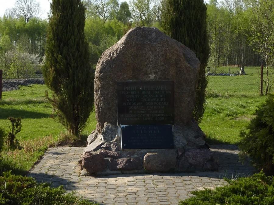 Pomnik Lelewelów w Woli Cygowskiej