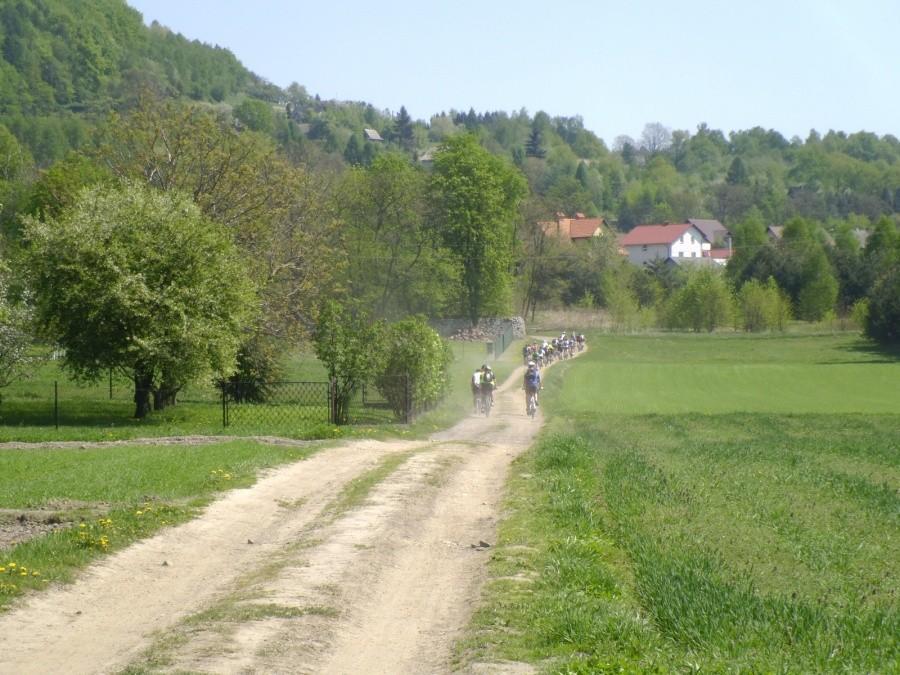 Już niedaleko do sławnego zamku Lipowiec w Babicach.