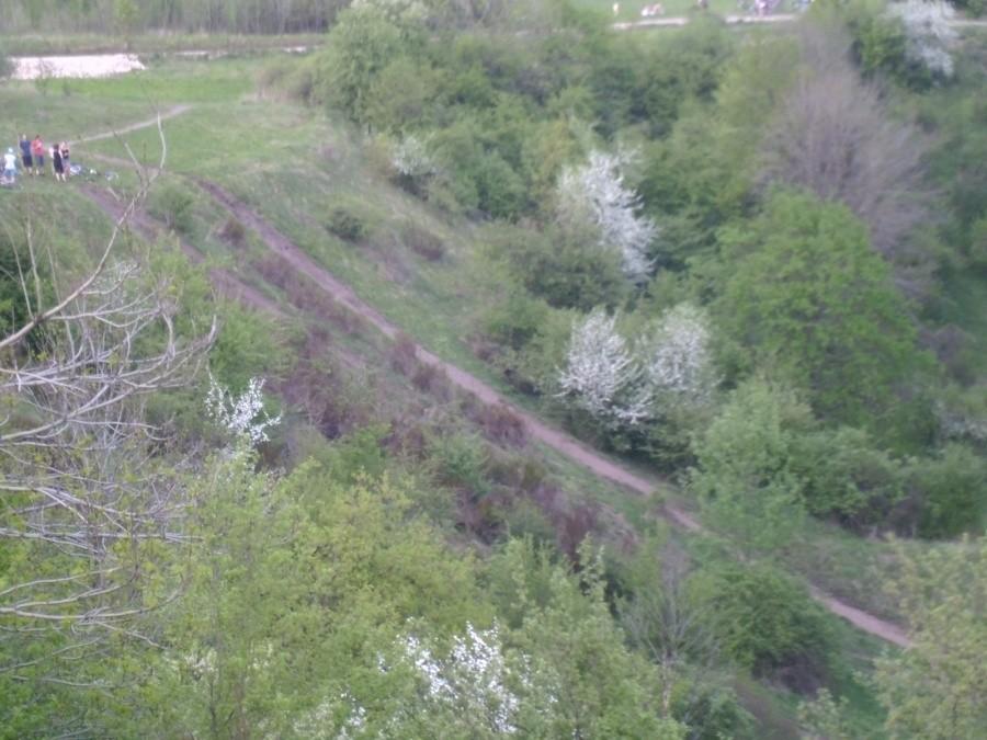 Ciekawy i kuszący stromizmą zjazd z zamku Tenczyńskiego
