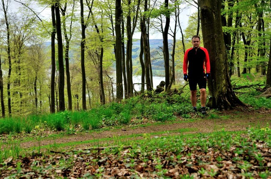 Widok z korony krateru na jezioro Laach