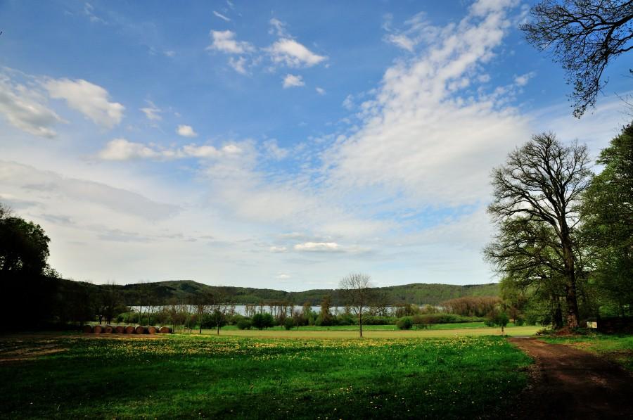 Panorama jeziora Laach od południa