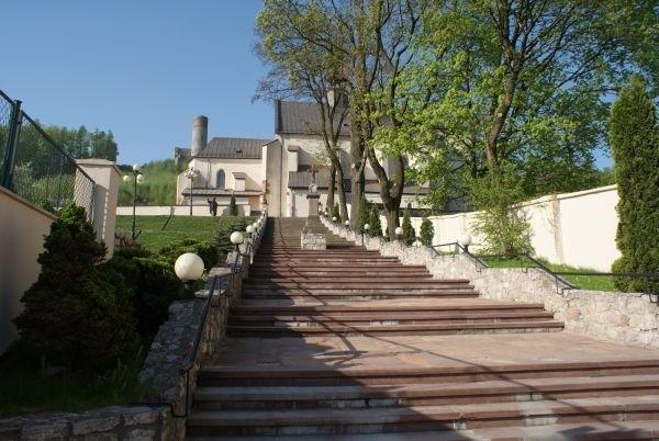 parafia w Chęcinach