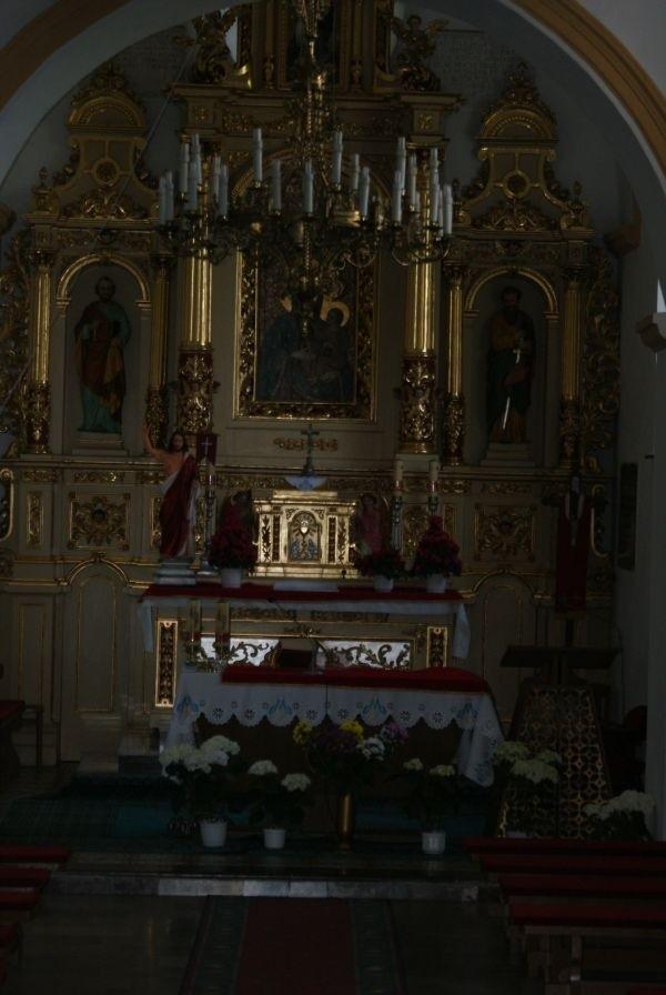 główny ołtarz w kościele w Bolminie