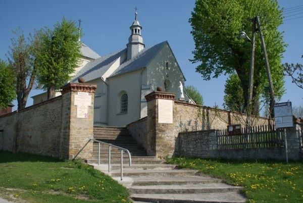 kościół w Bolminie usytuowany jest na samej górze, widoki wokół zapierające dech