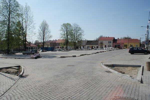 rewitalizacja rynku w Małogoszczy trwa
