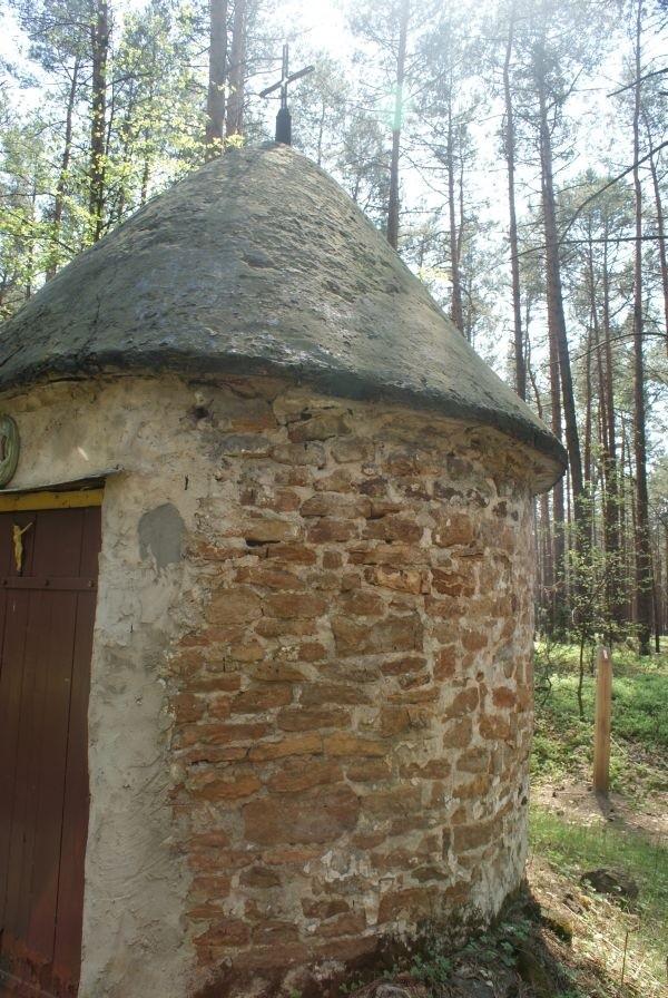 a tak wyglada z zewnątrz, obok stoi punkt