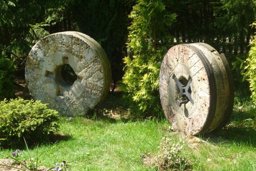 Koła młyńskie w zagrodzie Pana Goszcza