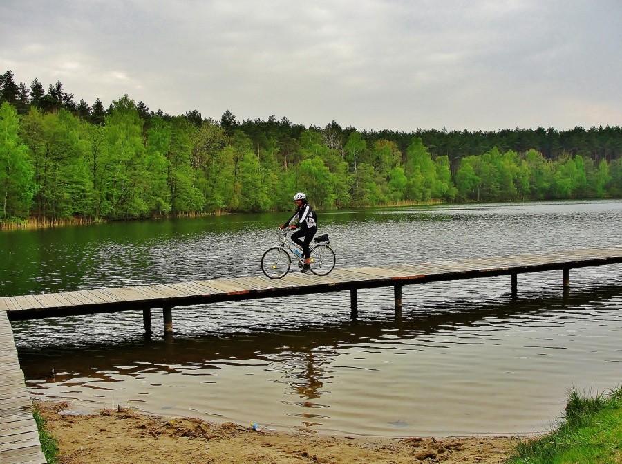 Asia na rowerze-chyba pomyliła drogę:))