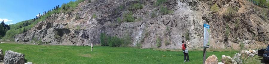 Panoramka skaliska tak samo z góry można zjeżdżać po linie w dół.