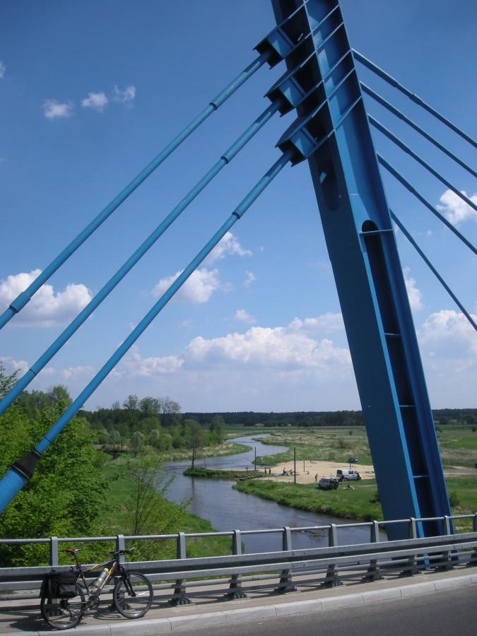 Foto Zagadka Nr 47 - Nowy, piękny most na Pilicy w ...
