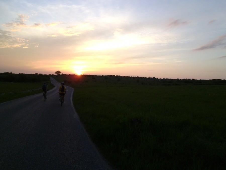 Oklica Luszowa - W kierunku zachodzącego słońca.