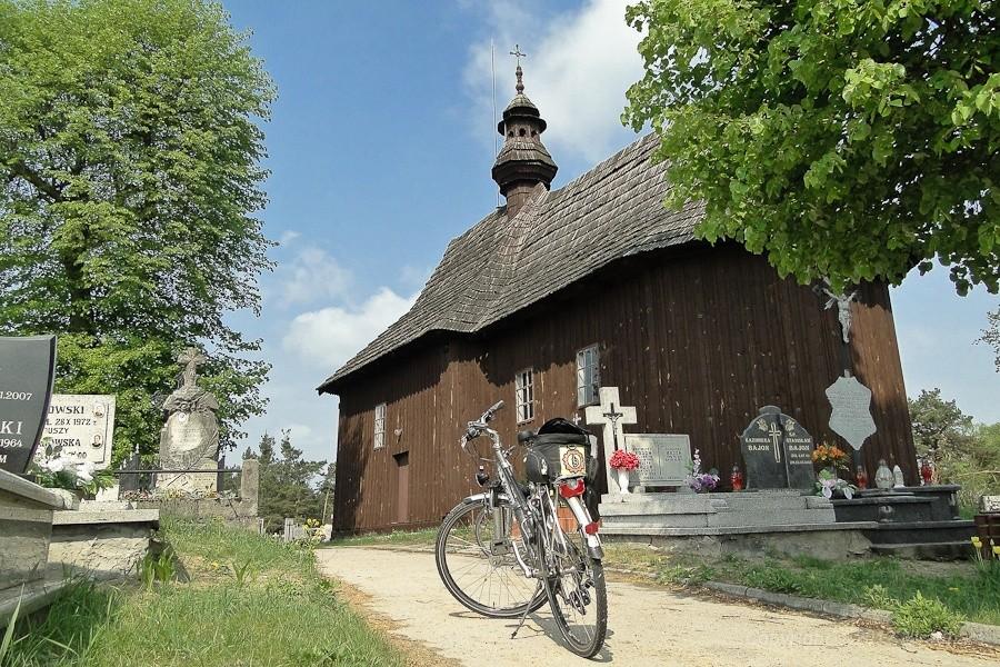 kapliczka cmentarna w Kurzelowie