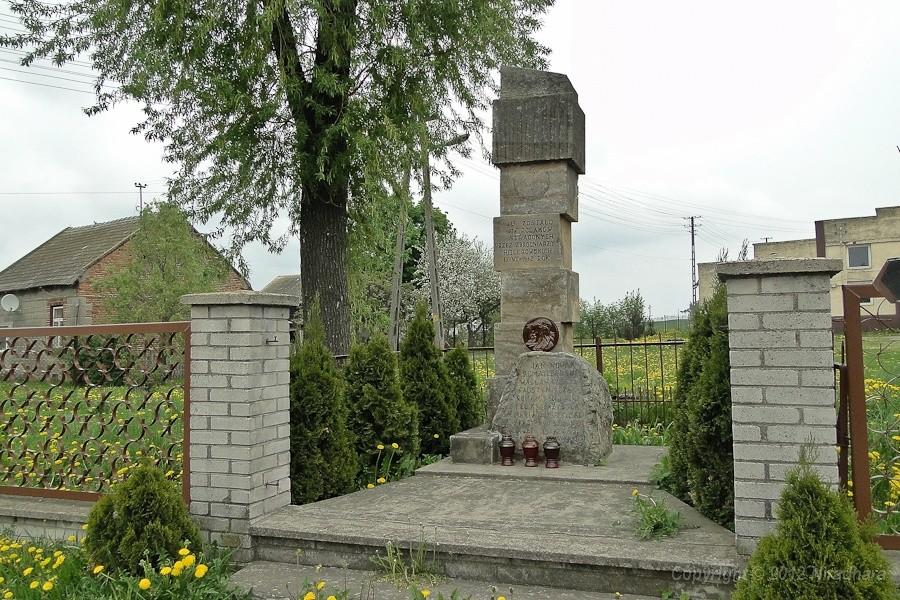 przydrżzny pomnik