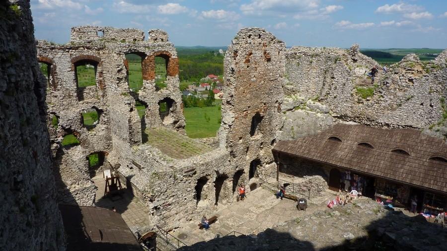 Jeszcze trochę ruin Ogrodzieńca i jadę dalej