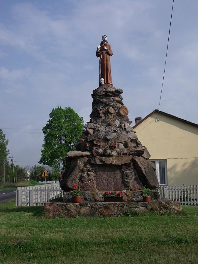 Może nie krzyż, ale czacha jest