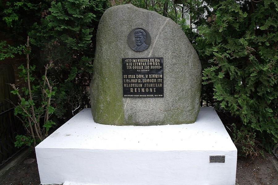 Tablica upamiętniająca Reymonta