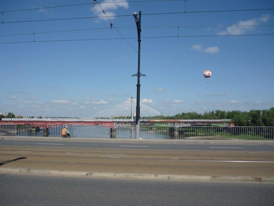 balon Orange pasuje kolorem do kamizelki