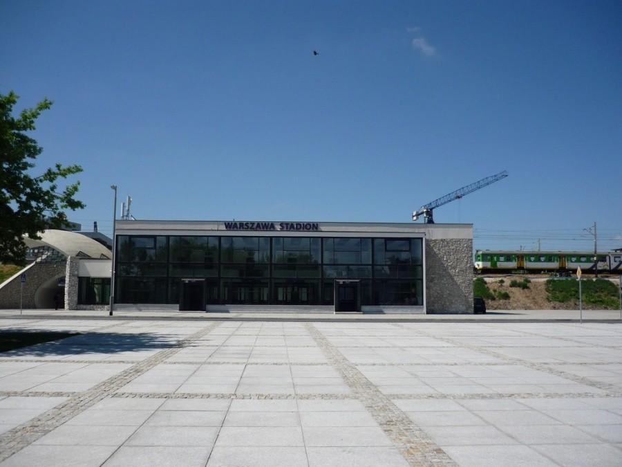 Odnowiony dworzec Warszawa Stadion