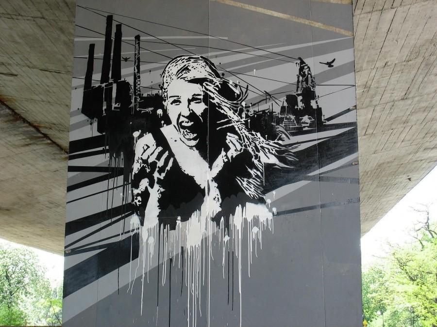 Street Art pod estakadą Trasy Łazienkowskiej - Świątecki