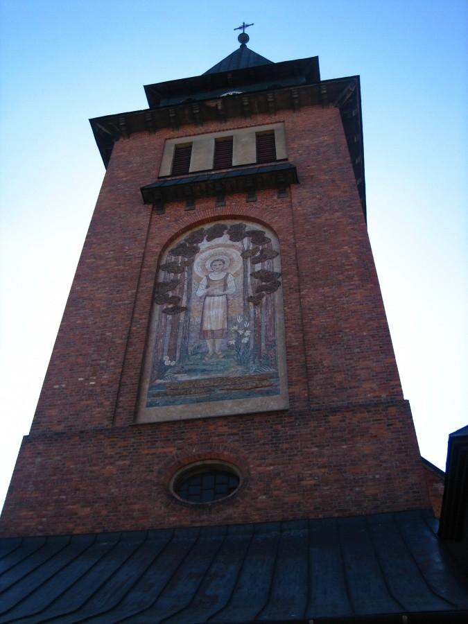 wieża kościoła w Zabawie - sanktuarium błogosławionej Karoliny Kózkówny