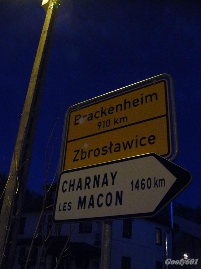 Tablica w Zbrosławicach.