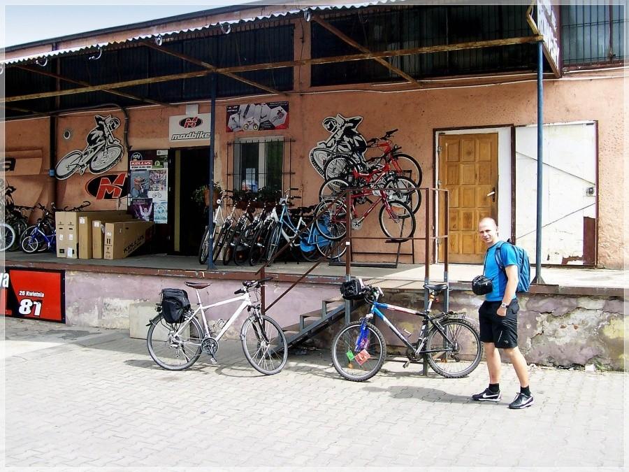 Rower Misiacza i Yogi przed Mad Bike.