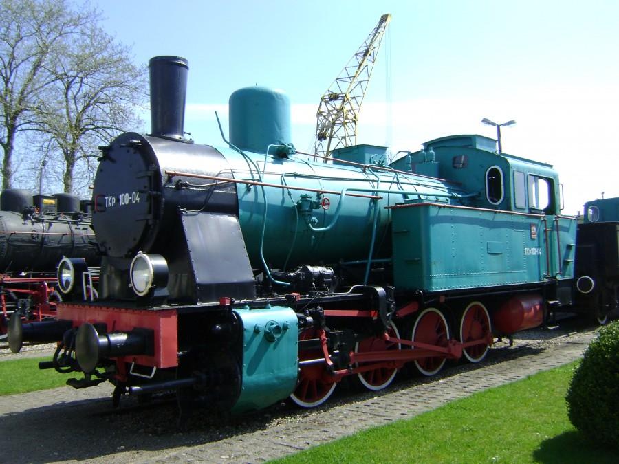 Parowóz Tkp100-04 w skansenie w Kościerzynie