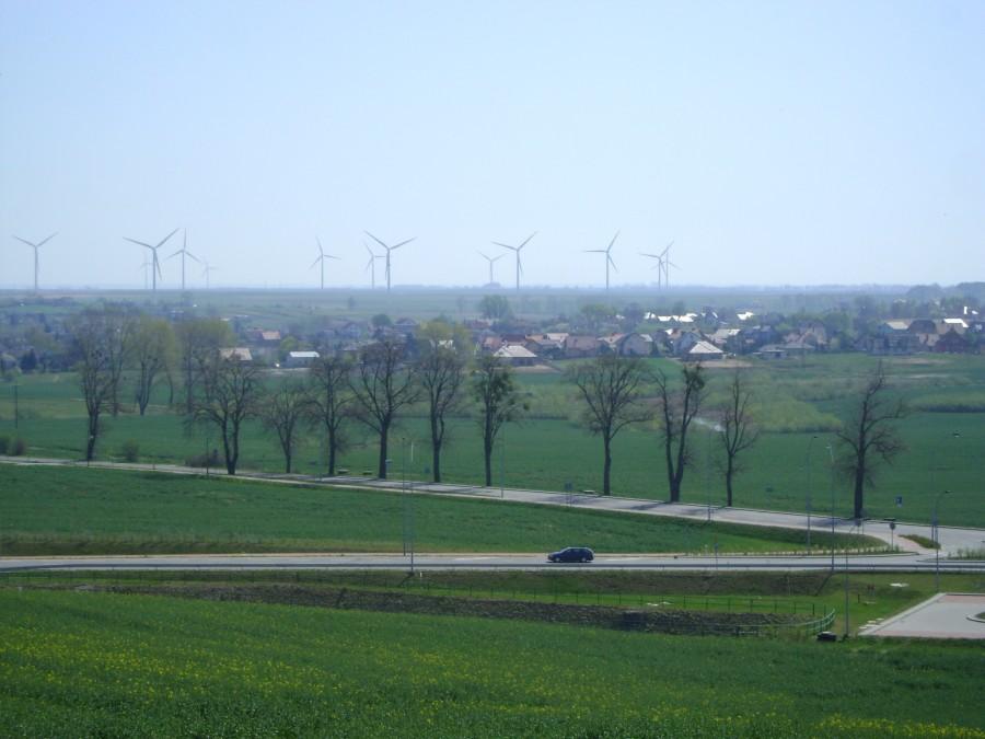 Wielka ferma wiatrowa w okolicach Pelplina