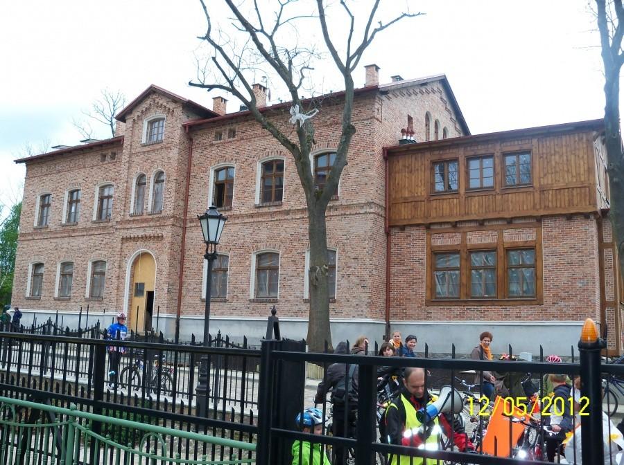 PRZENIESIONY I ODRESTAUROWANY BUDYNEK DAWNEJ BIBLIOTEKI PEDAGOGICZNEJ