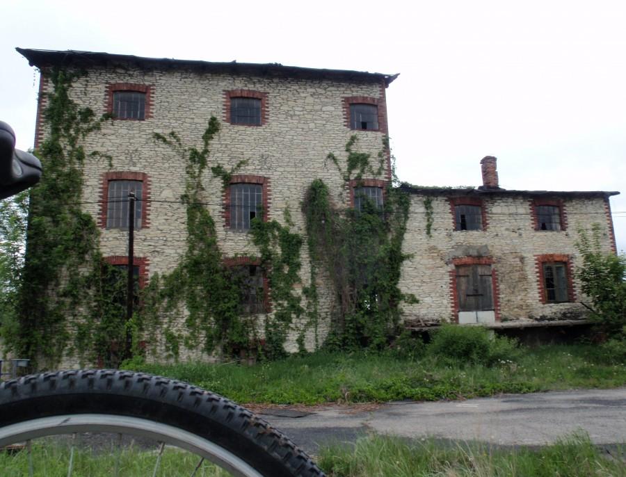 Młyn w miejscowości Knieja