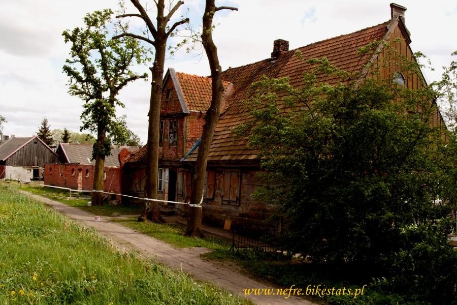 Stary dom w miejscowości Krępiec.