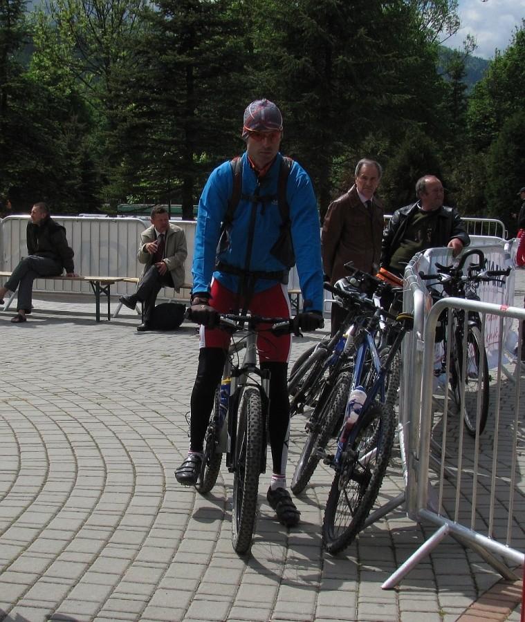 Prezes zamyka trasę maratonu
