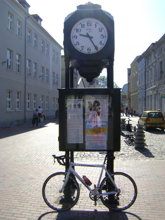 Ładny zegar na tycholskin rynku