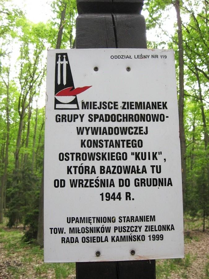 miejsce pamięci gdzieś pośrodku Puszczy Zielonka