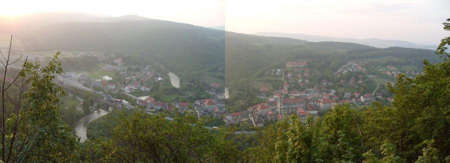 I jest 20.50 na obrywie skalnym obok krzyża widok na Bardo. i Na zachód słońca się załapałem czyli wszystko w normie.