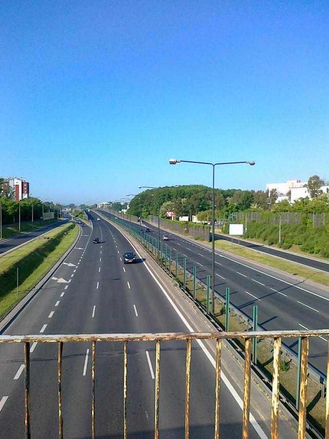 Widok z kładki nad trasą