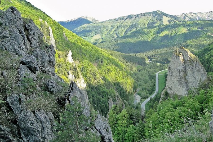 widok staje się coraz rozleglejszy