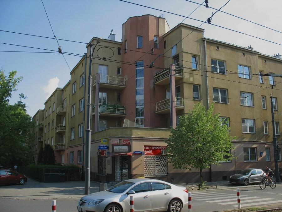 Kamienica na rogu ul. Rakowieckiej i Łowickiej