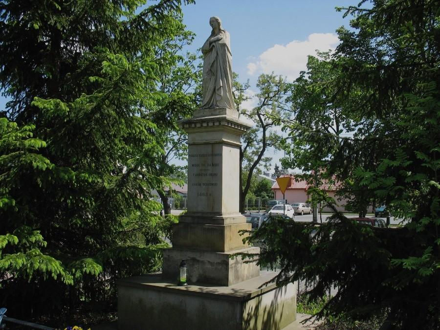 Nieporęt - Figura Matki Bożej Pocieszycielki Strapionych