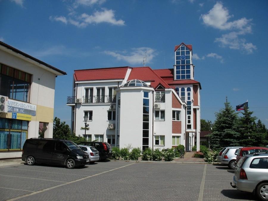 Nieporęt - budynek Urzędu Gminy