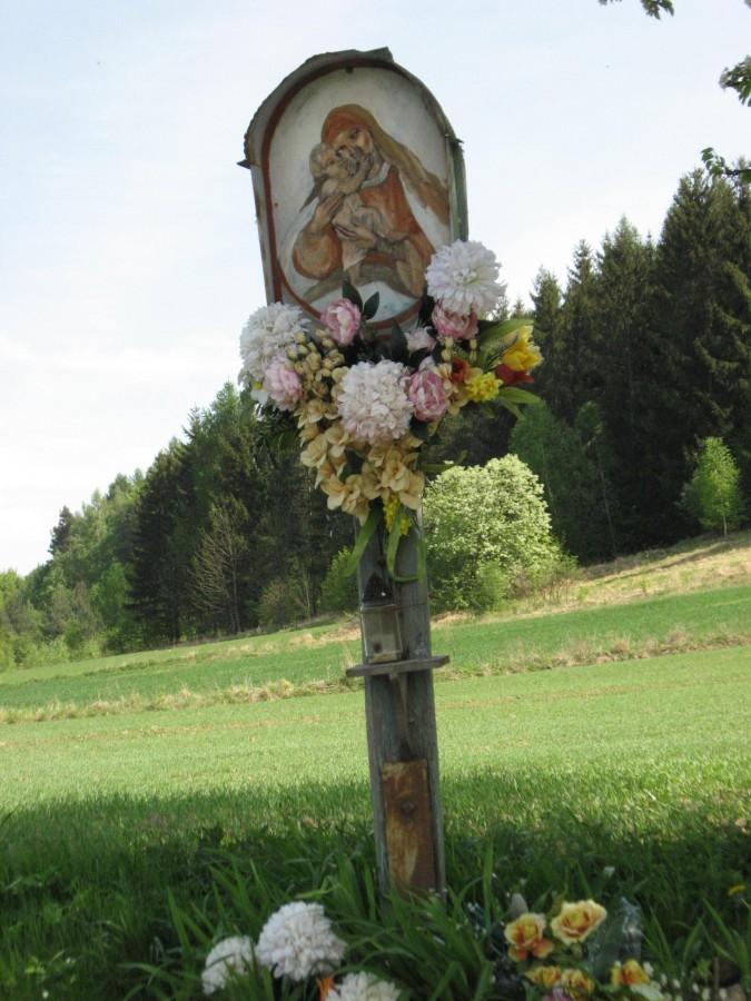 Kapliczka w Żelaźnia (kierunek do Romanowa)