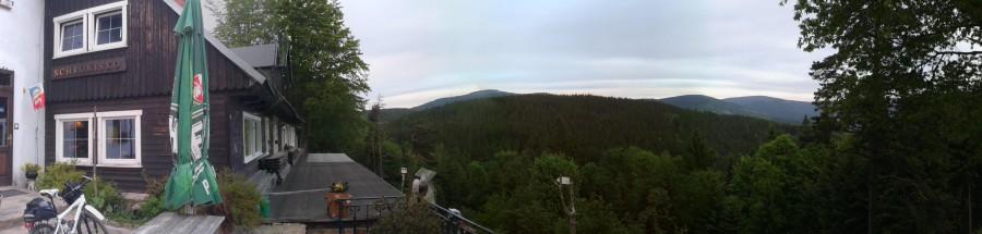 Panorama ze schroniska ....................