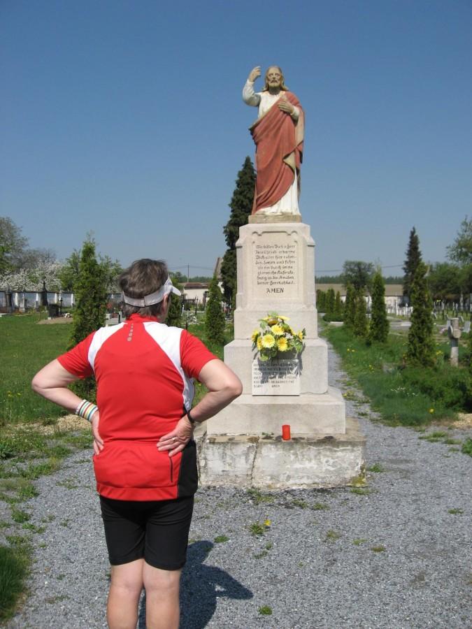 Figura na cmentarzu w Bilej Vodzie (Czechy)