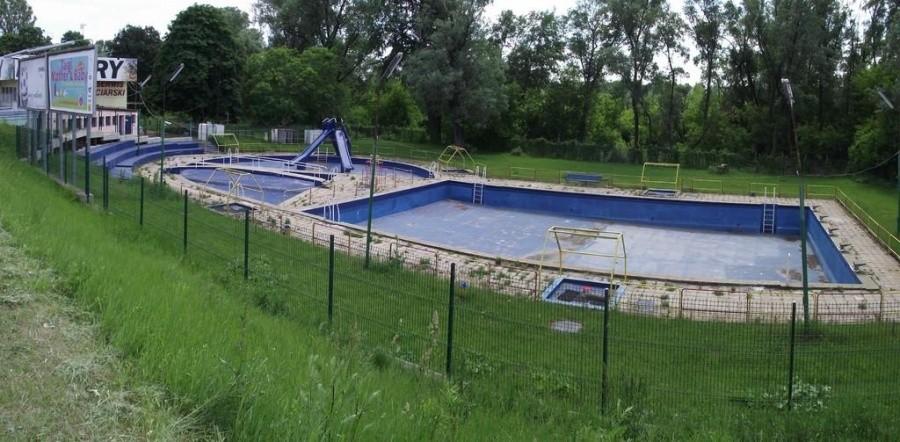 Odkryte baseny przy Wale Miedzeszyńskim