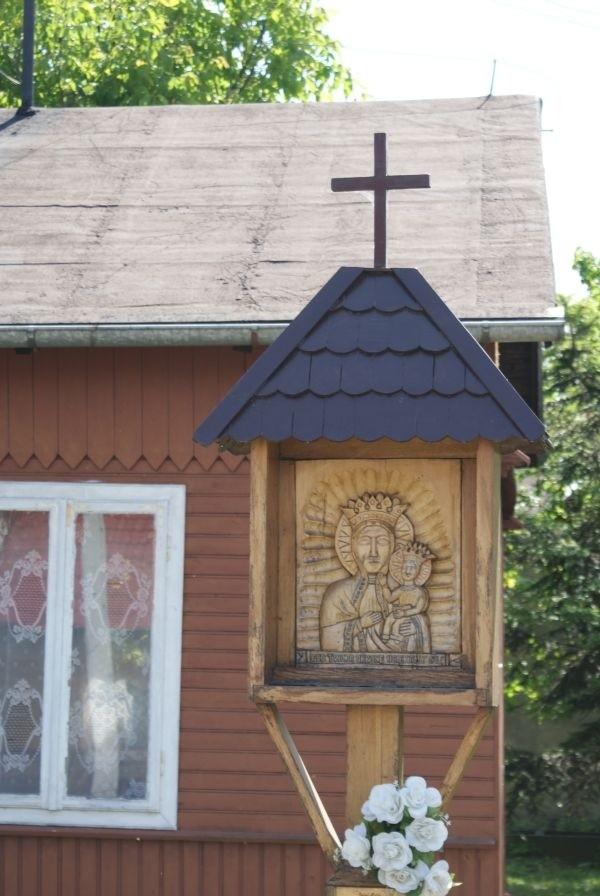 kapliczka w Królowej Woli