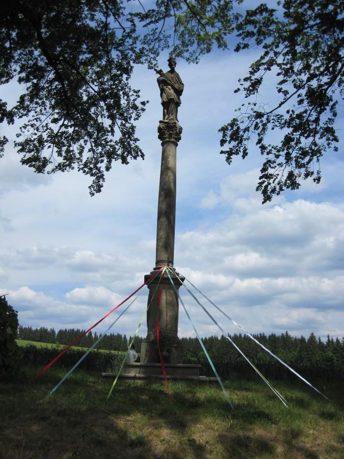 Krzyż na drodze z Wambierzyc do Radkowa
