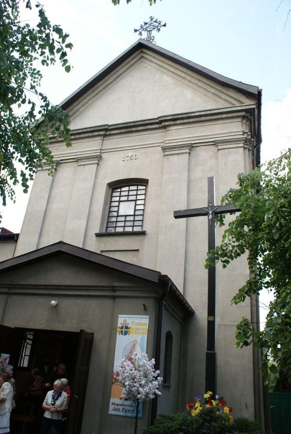 kościół św. Ducha w Brzezinach z 1737-1750r.