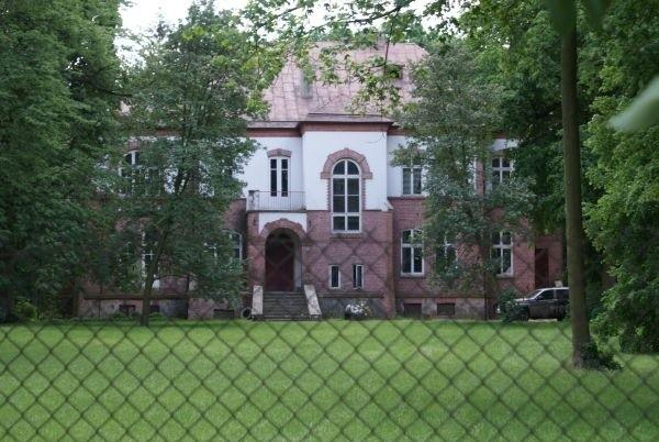 pałac w Rogowie