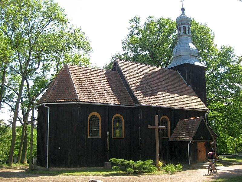 Raczkowo - drewniany kościół