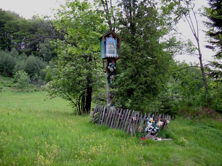 Kapliczka w Żmiącej